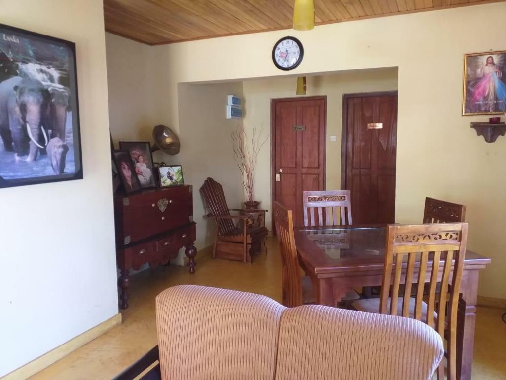 مبيت وإفطار نوفارا إيلِيا Hill View Bungalow المظهر الخارجي الصورة